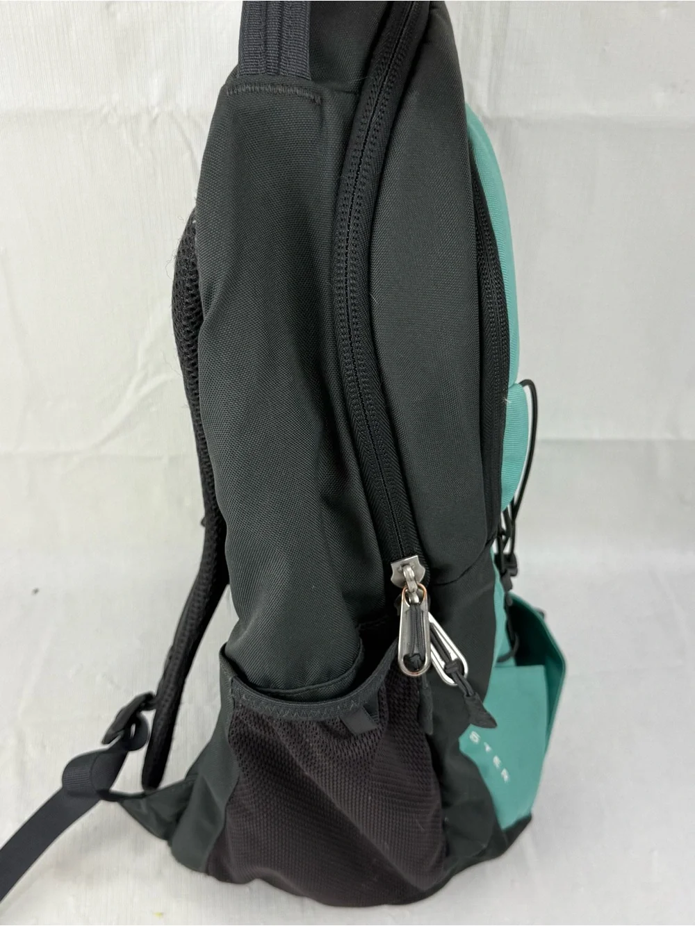 The North Face Jester Backpack Mint/Black Zip External Pockets
